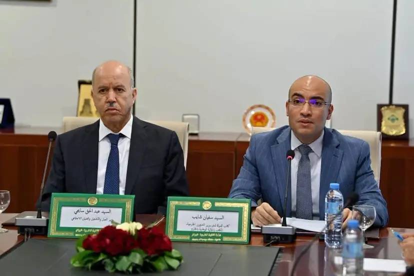 M. Chaïb, accompagné du Ministre du Travail, de l’Emploi et de la Sécurité sociale, préside l’ouverture des journées d’information sur l’affiliation volontaire au régime national de retraite au profit de la communauté nationale à l’étranger.